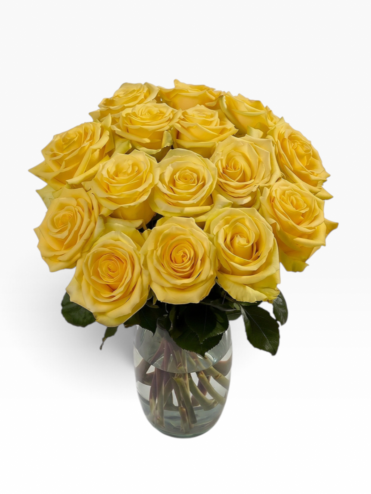 Ramo de rosas amarillas Momentum de My Store 3 en un jarrón de cristal, ideal para decoración y arreglos florales.